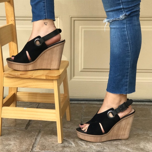 Metal Eyelet Genuine Suede Platform Wedge Heel - Picture 4 of 7